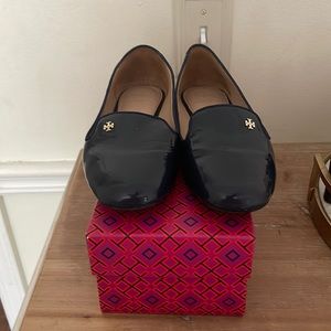 Excellent condition Tory Burch Navy Loafers